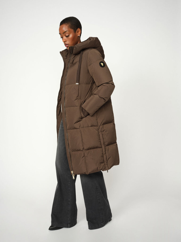 Modelshot / Slate Black / Detail