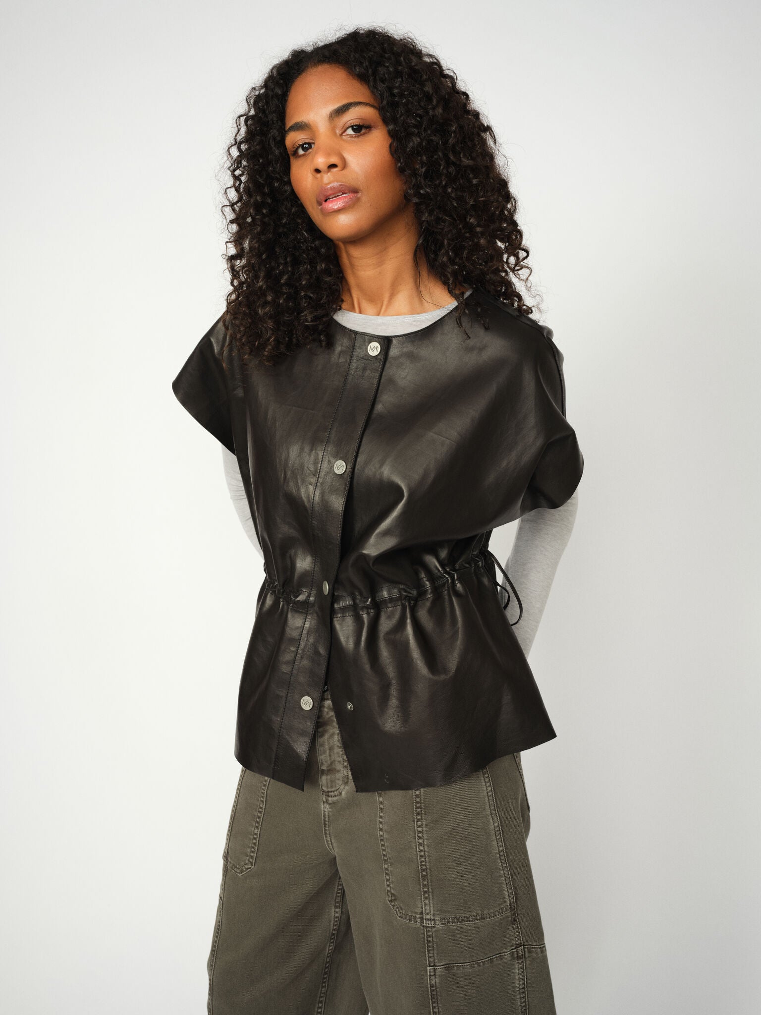 Modelshot / Black / Detail