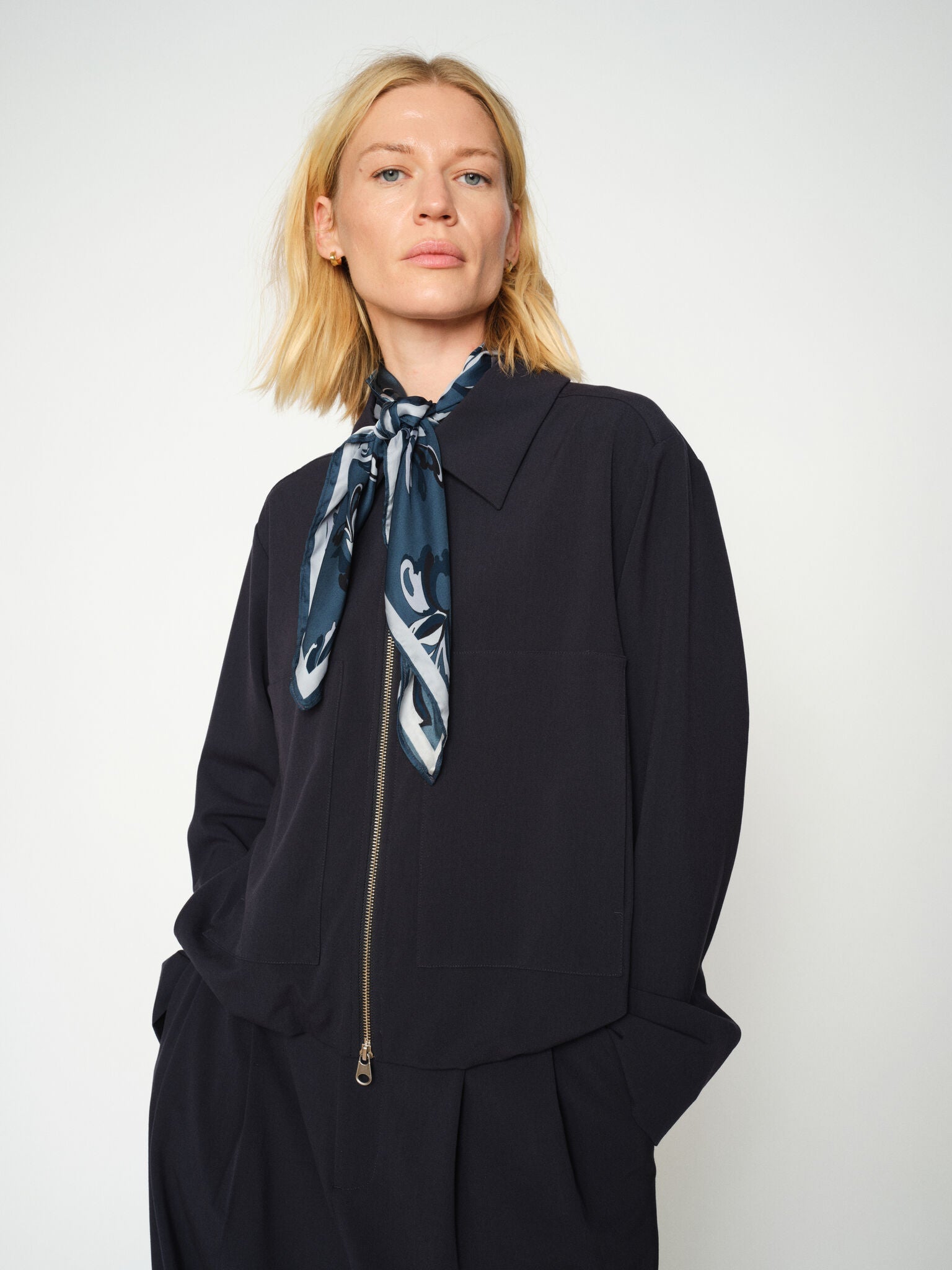 Modelshot / Ensign Blue / Detail