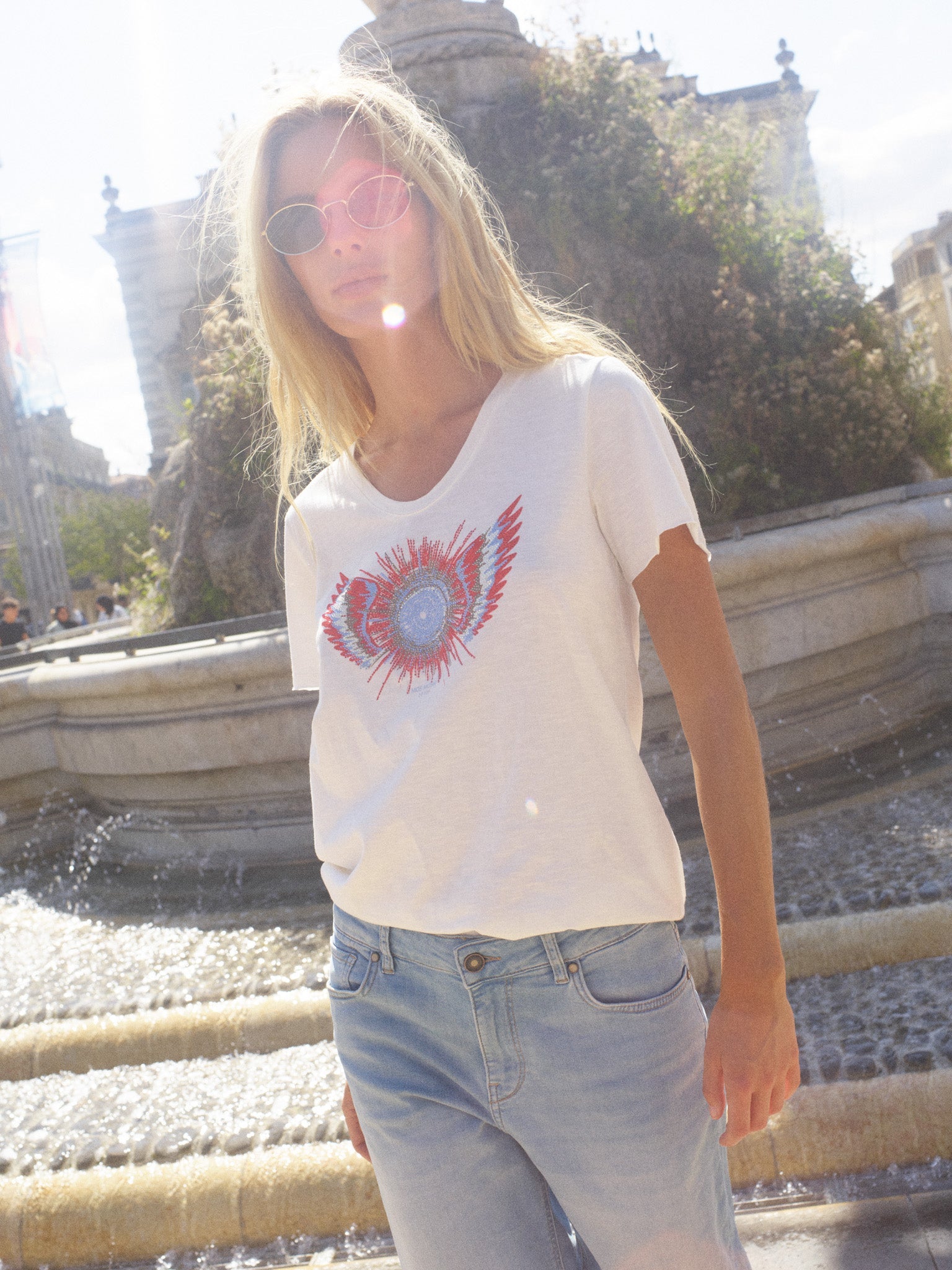 Modelshot / Ecru / Detail