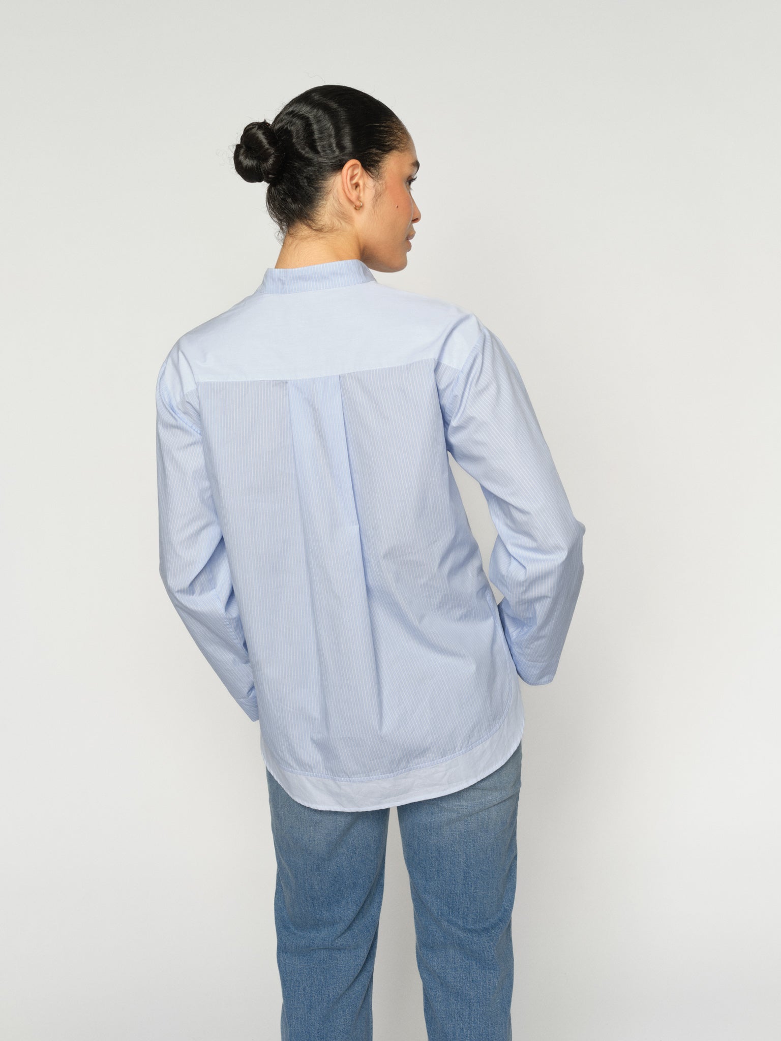 Modelshot / Brunnera Blue / Detail