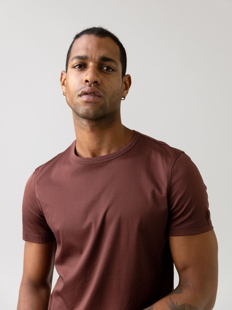 Modelshot / Bitter Chocolate / Detail