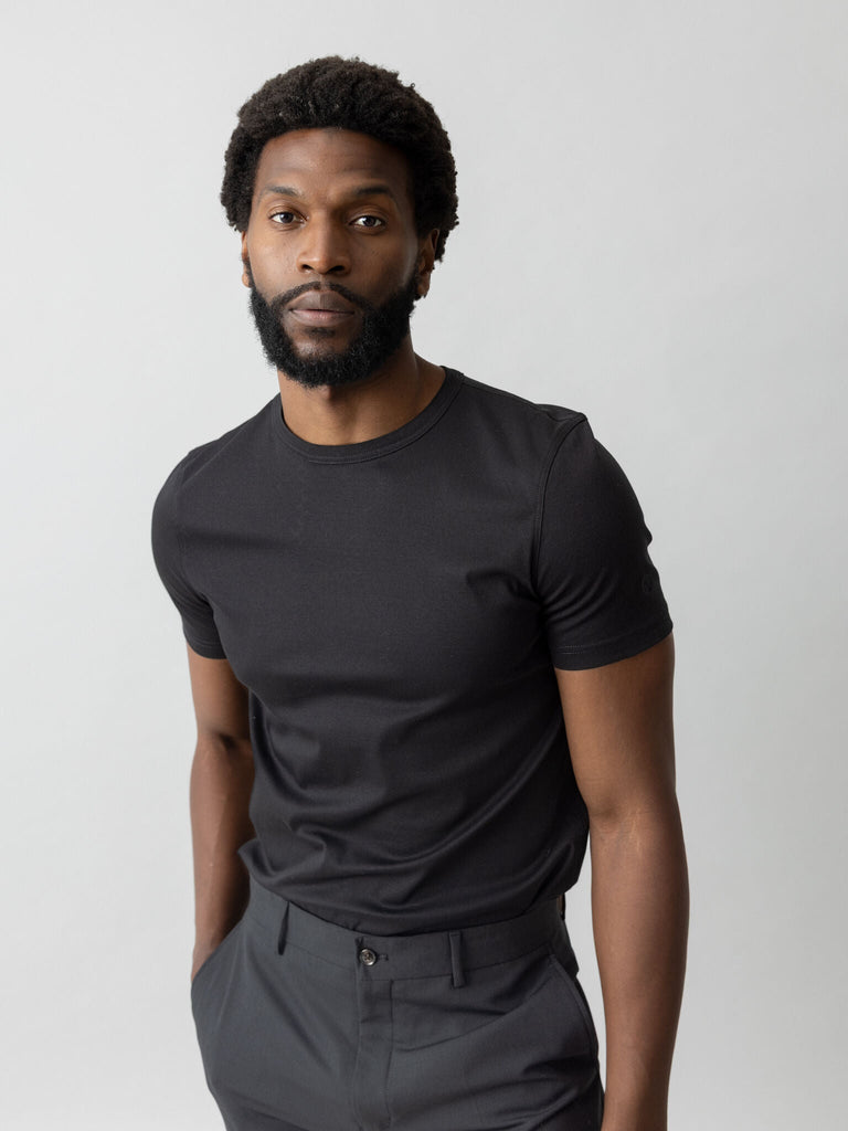 Modelshot / Black / Detail