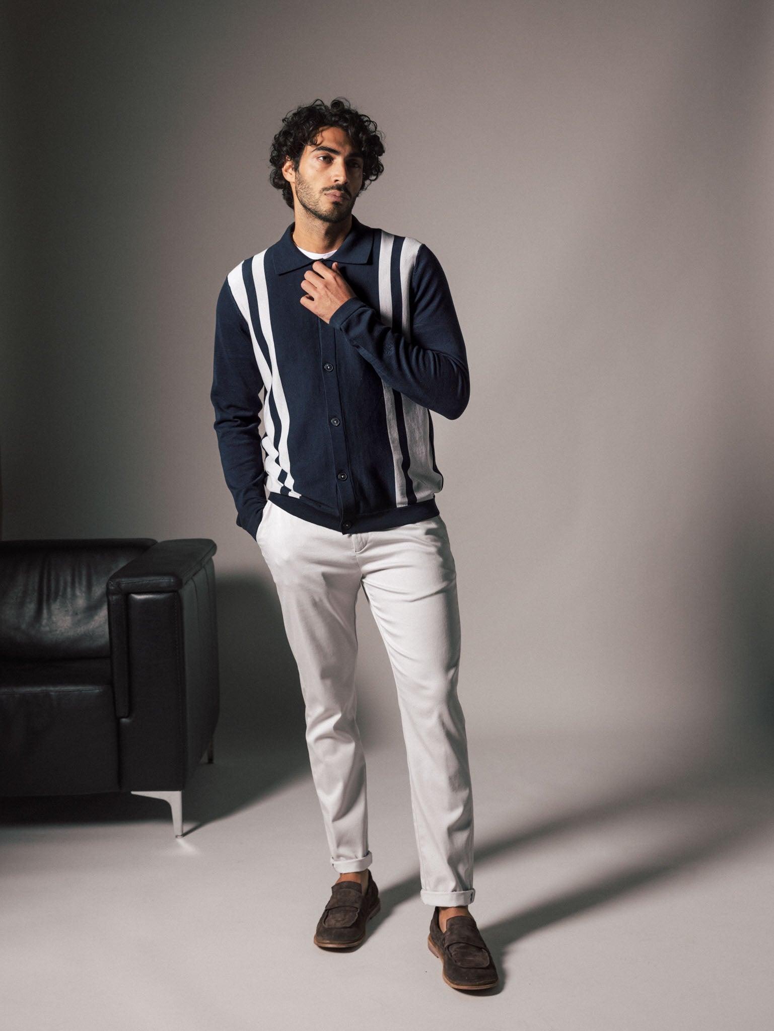 Modelshot / Navy / Detail