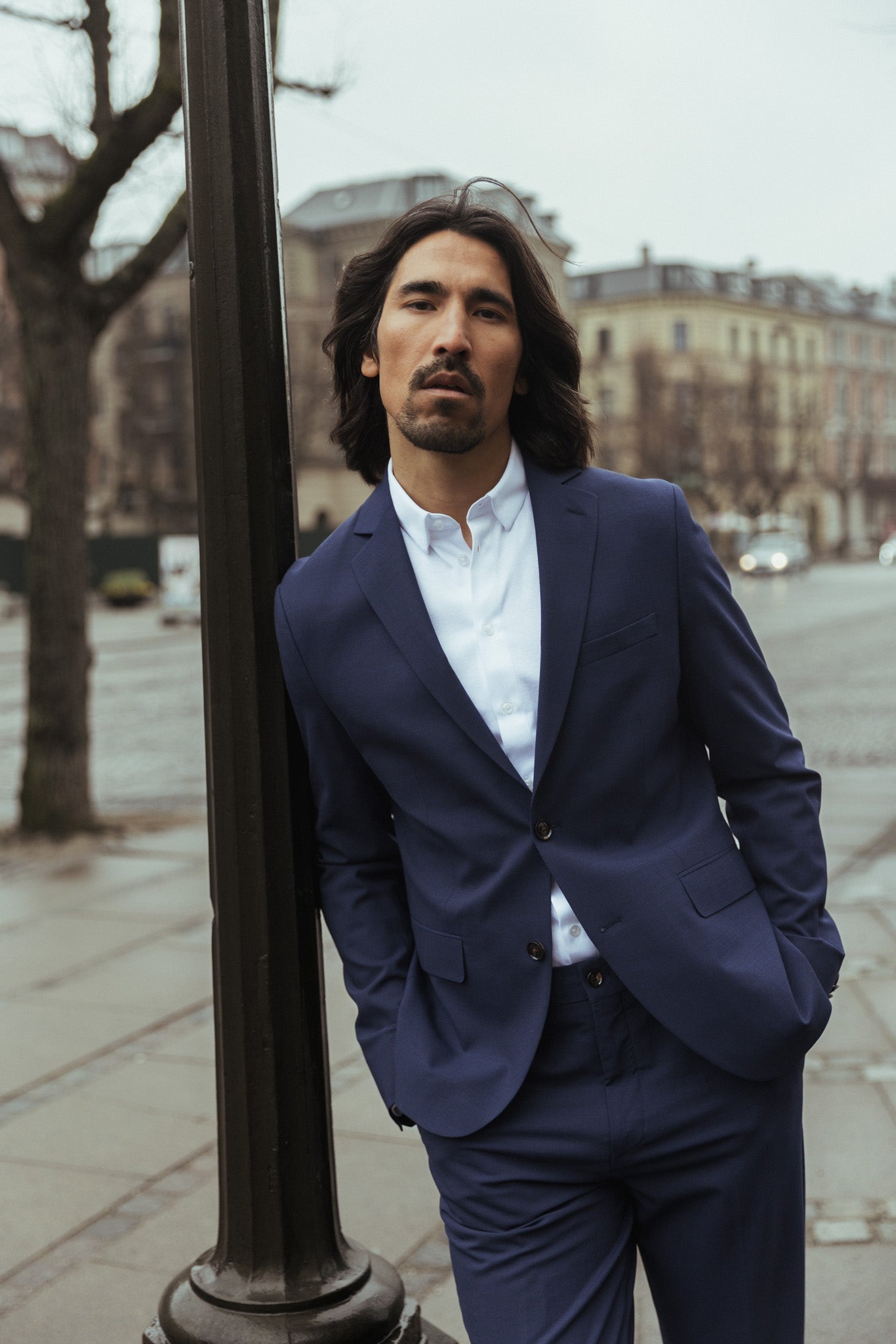 Modelshot / Navy / Detail