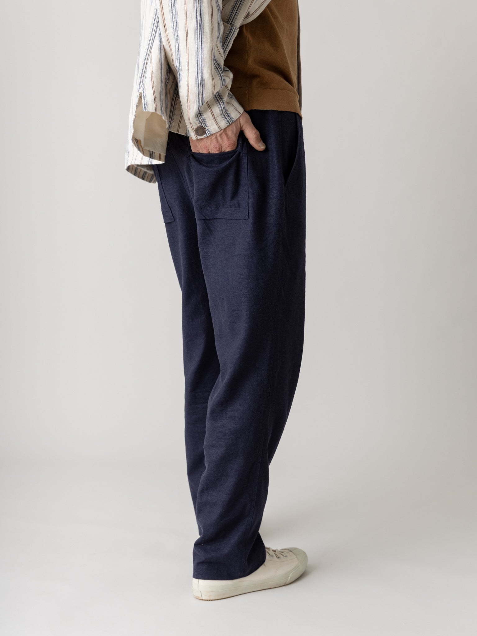 Modelshot / Navy / Detail