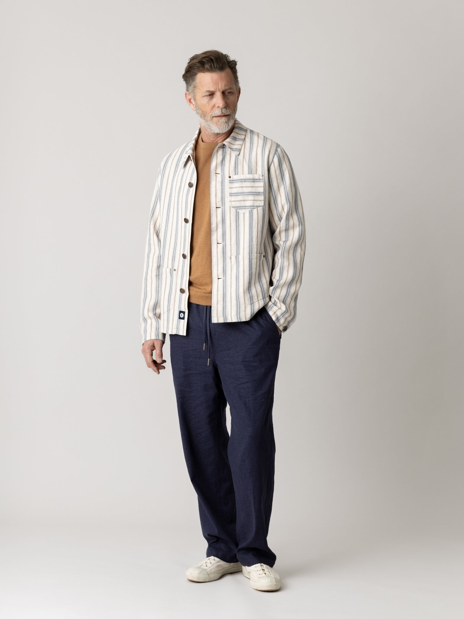 Modelshot / Navy / Detail