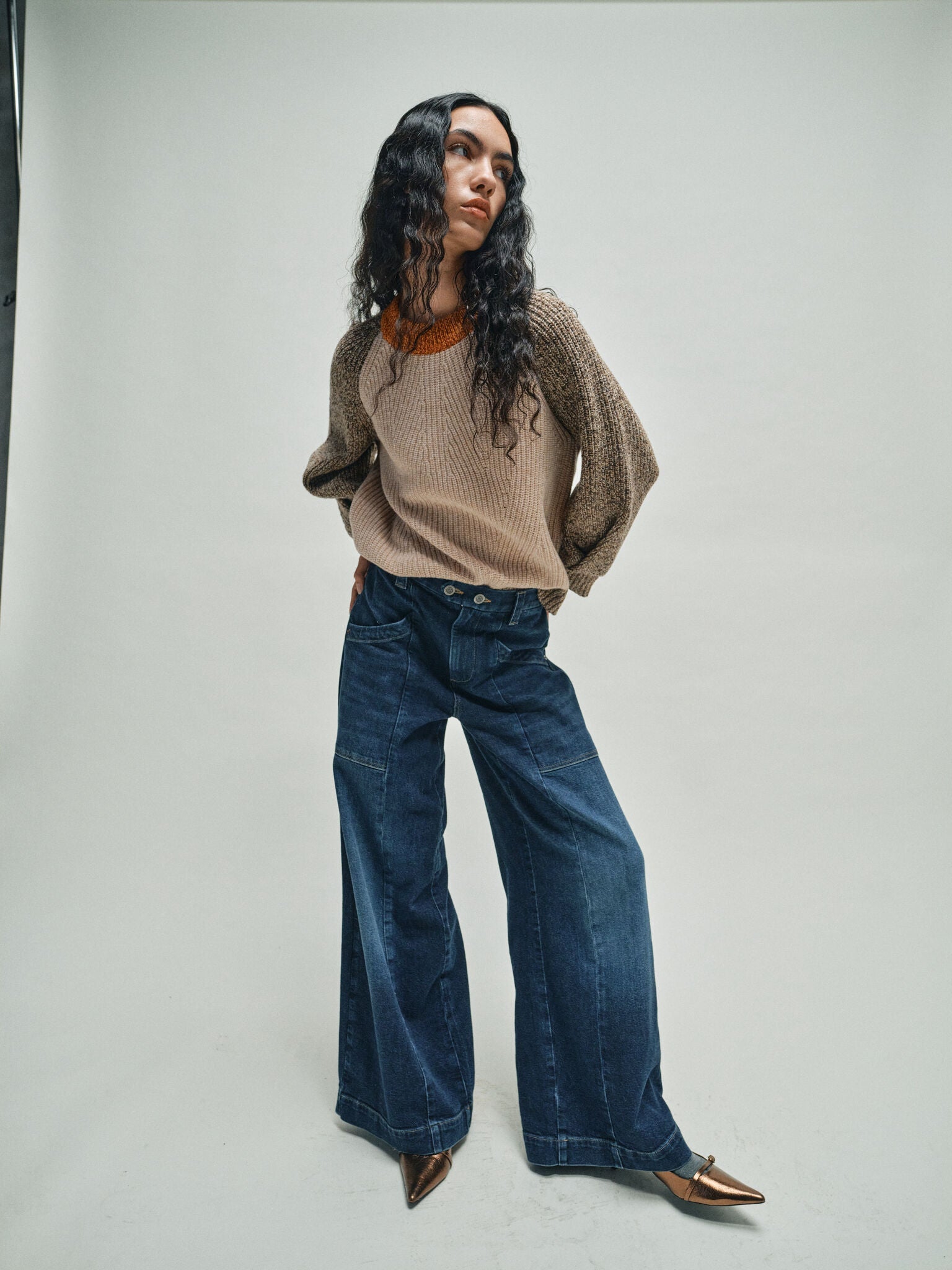 Modelshot / Mid Blue / Detail