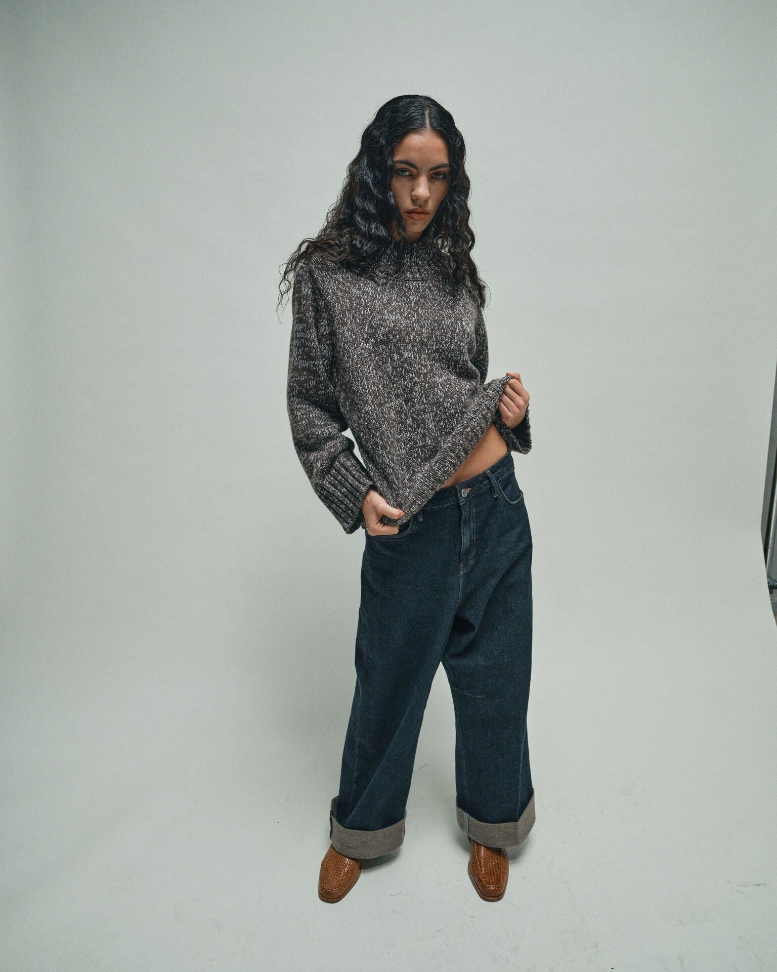 Modelshot / Dark Blue / Detail