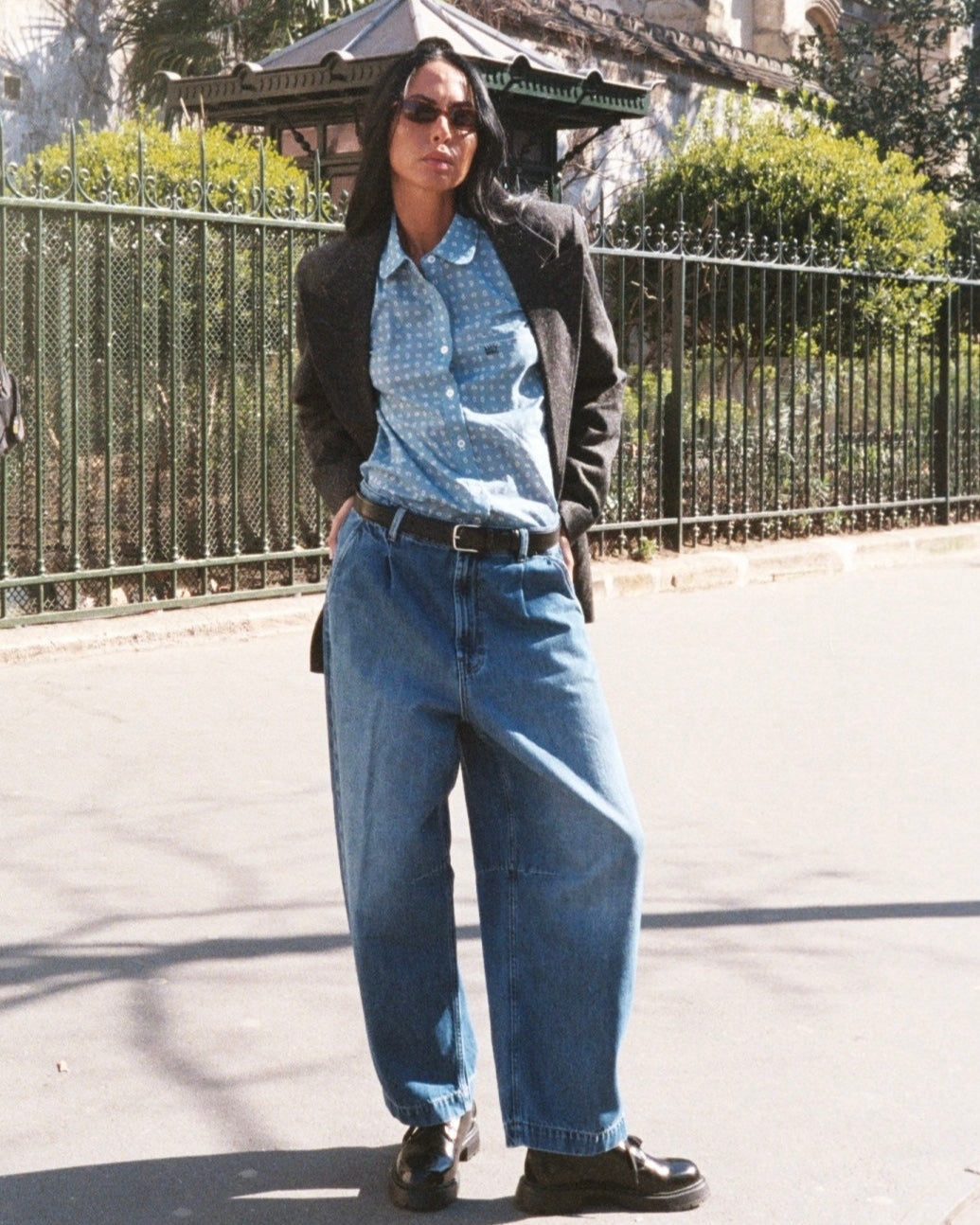 Modelshot / Mid Blue / Detail