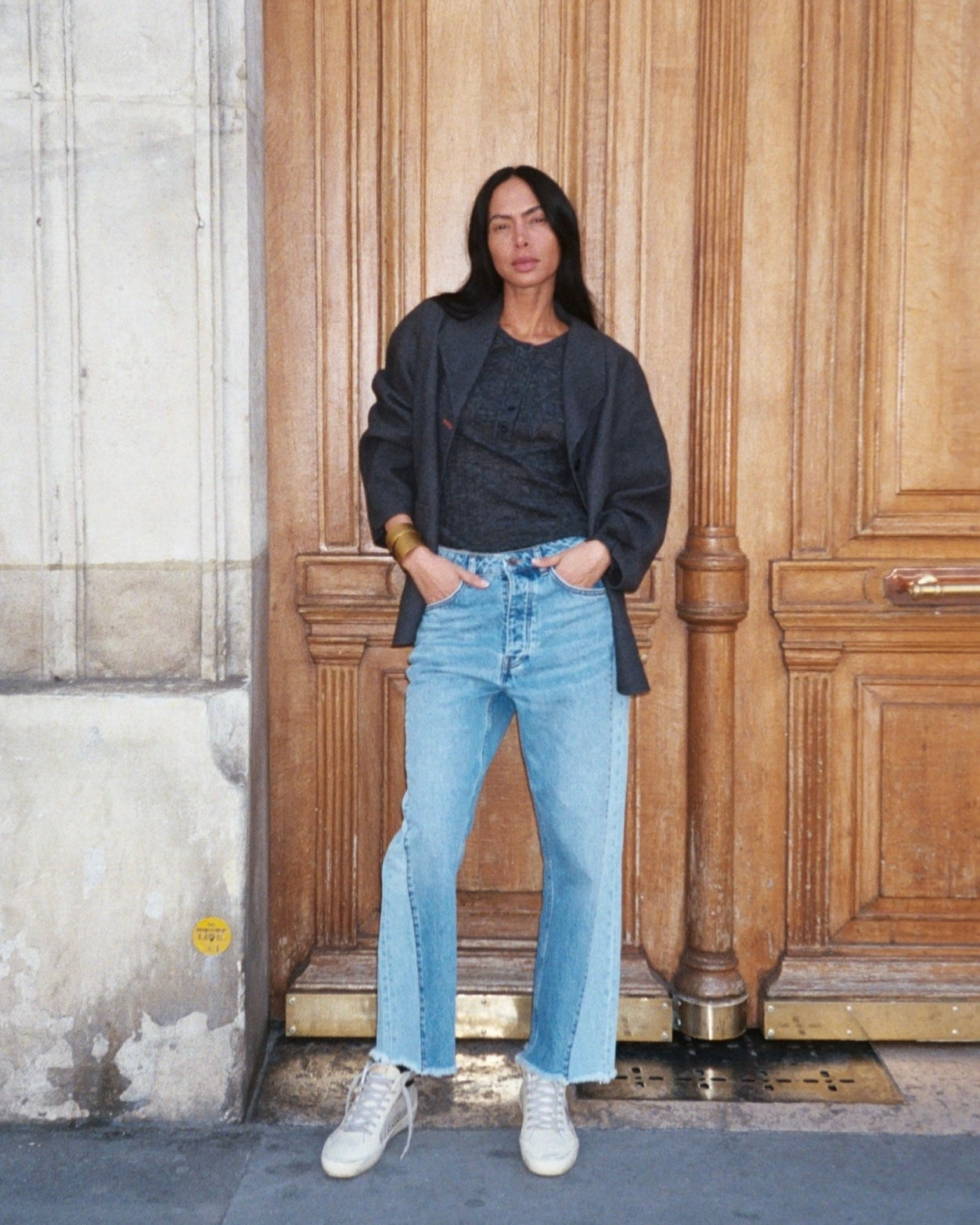 Modelshot / Light Blue / Detail