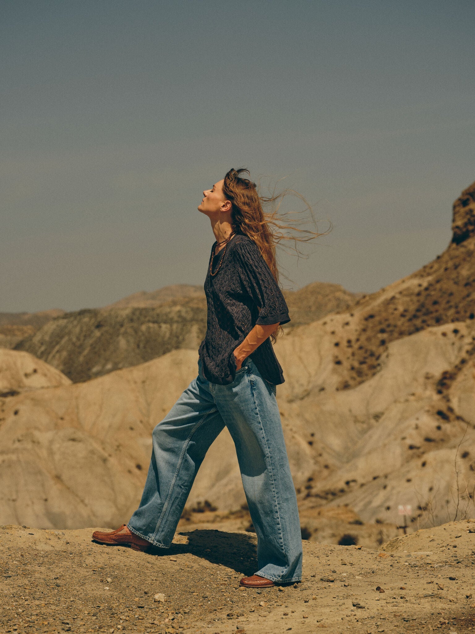 Modelshot / Light Blue Denim / Detail