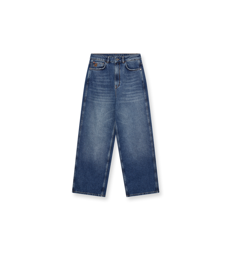 Packshot / Medium Washed Blue / Front