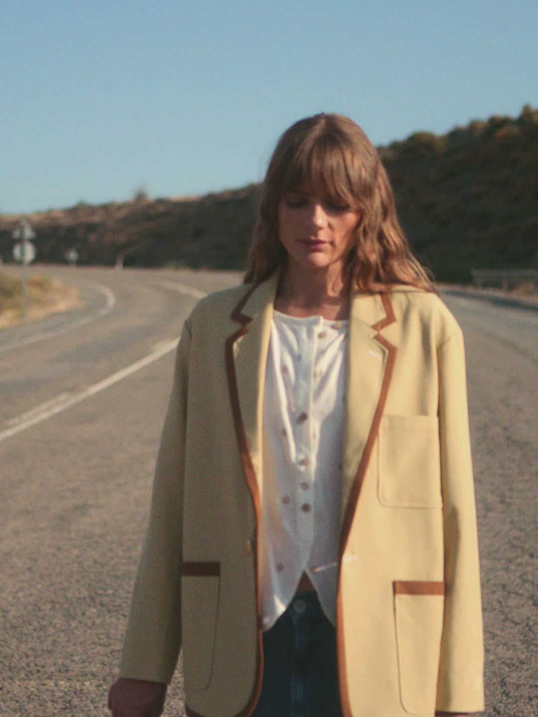 Modelshot / Ecru / Detail